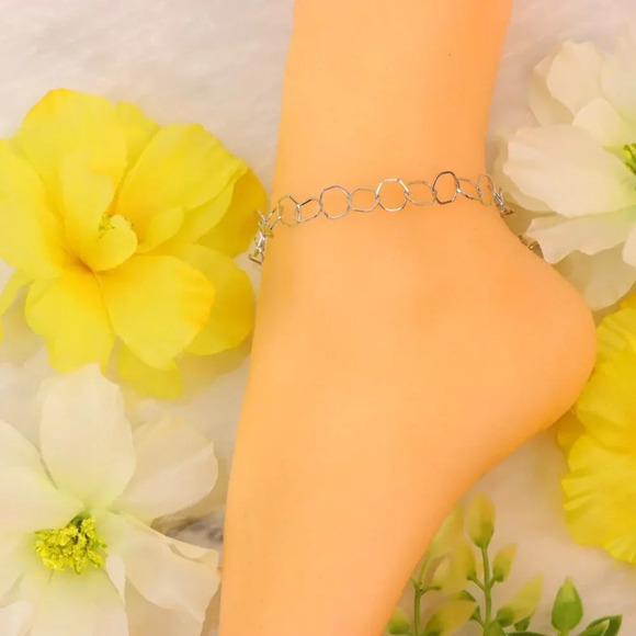 Minimalist Anklet, Sleek & Modern Design, Women’s Fashion, YC110392-A - Picture 9 of 10